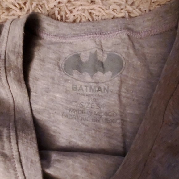 Batman SM Gray Cropped Pullover Graphic Sweater - Picture 3 of 3